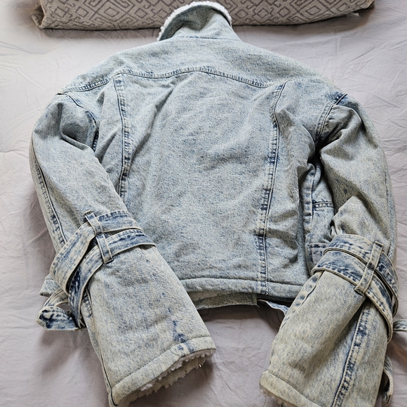 Jacket - Picture 3 of 5